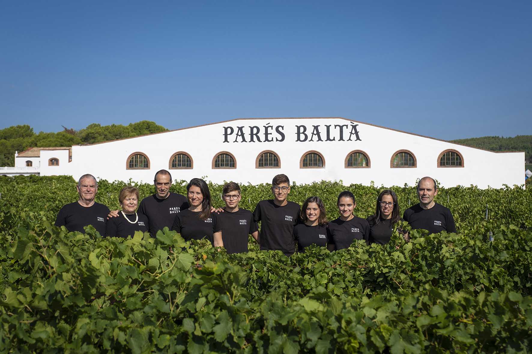 Familia Cusiné, propietarios de Parés Baltà Parés Baltà - Vinos y Cavas ecológicos y biodinámicos del Penedés familia imatge web